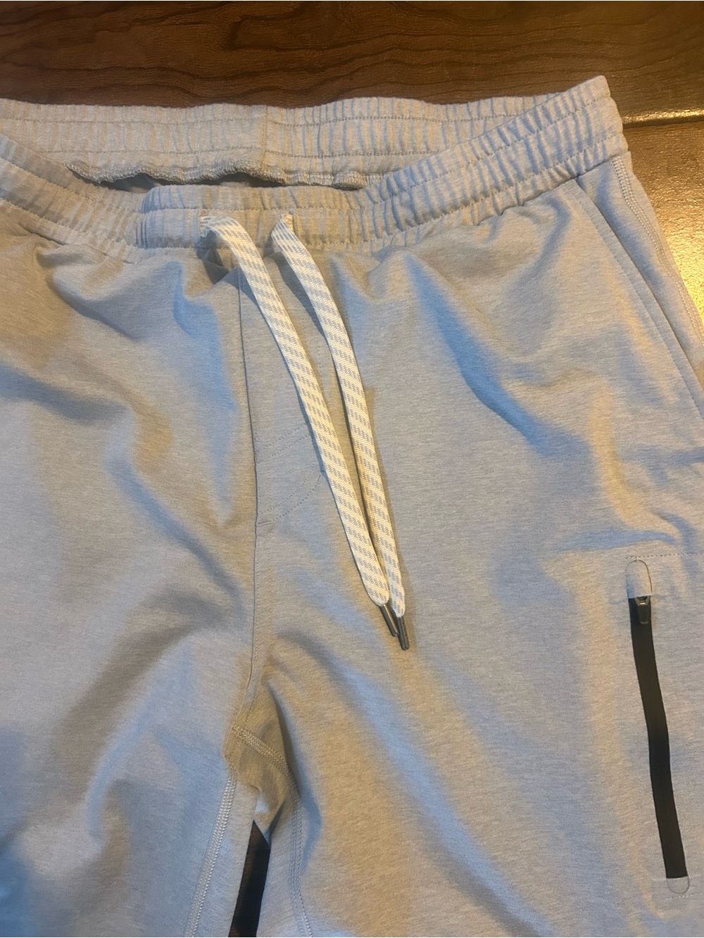 Vuori Light Gray Slim Joggers with Zipper Pocket - Picture 4 of 6